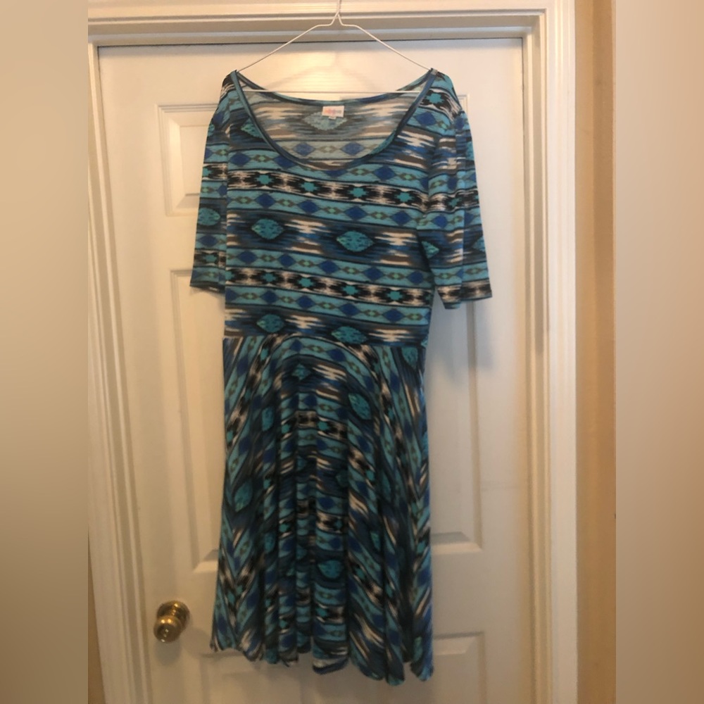 Short sleeve dress